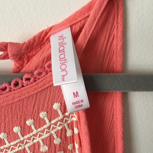 Beautiful Coral Tank Top with Floral Design - Picture 2 of 4